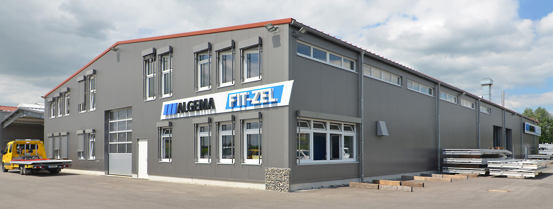 Produktionshallen - Industrie- und Gewerbebau - WOLF System Produktionshallen - Industrie- und Gewerbebau - WOLF System
